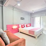 Oyo 292 The Oddy Hip Hotel