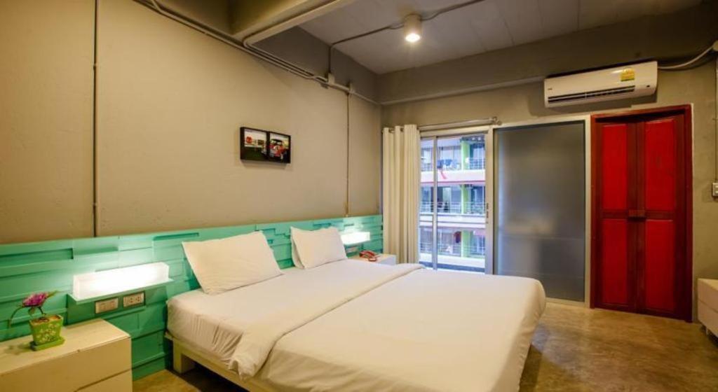 Oyo 292 The Oddy Hip Khách sạn Patong
