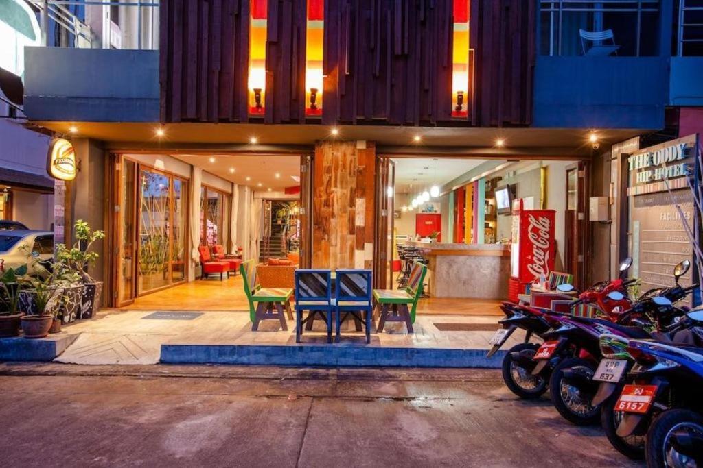 Oyo 292 The Oddy Hip Patong