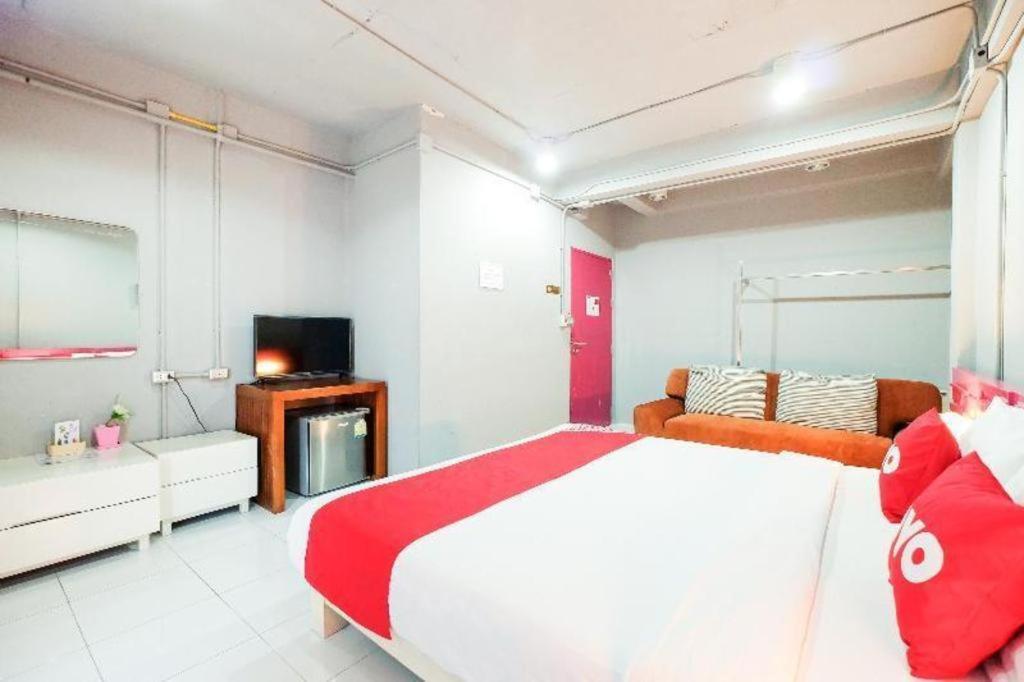 Khách sạn Oyo 292 The Oddy Hip 2*