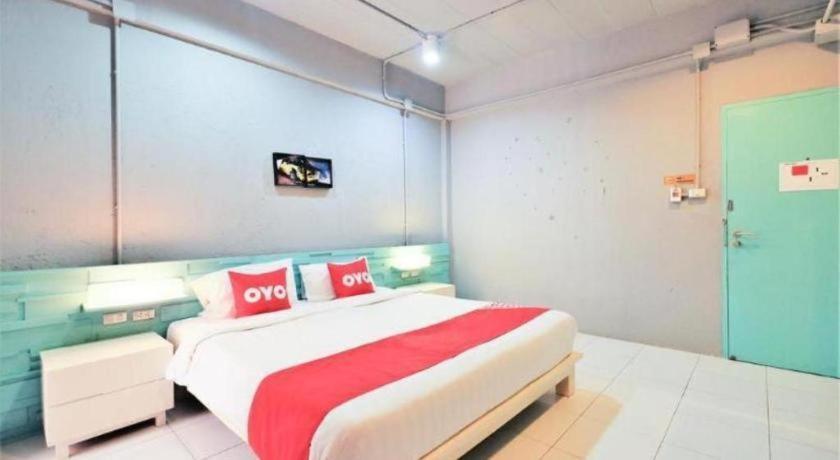 Oyo 292 The Oddy Hip Hotel